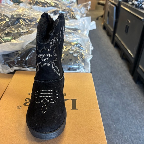 Forever Link Black Western Boots - Picture 2 of 4